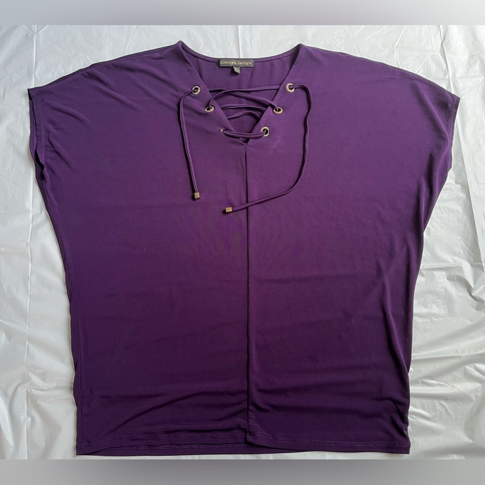 AlwaysIndigo short sleeve purple top size small/ pretty rhinestone accent